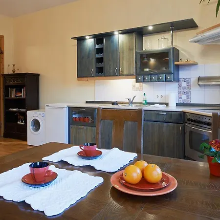 Regina House- Sv. Mikalojaus 13 * Вильнюс