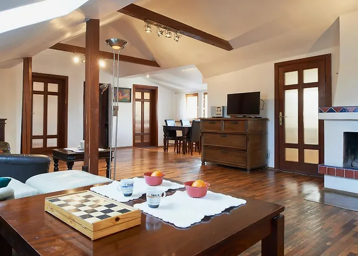 Regina House- Sv. Mikalojaus 13 アパート *